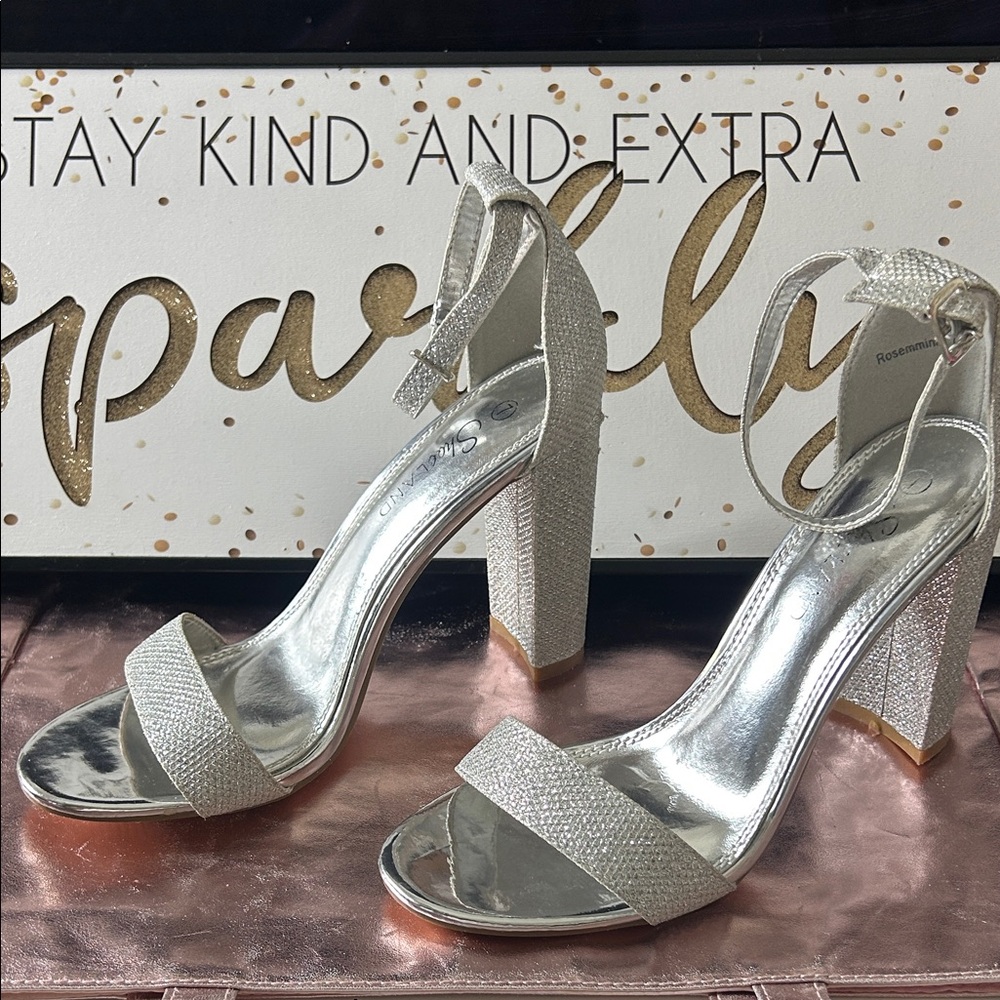 Chic Silver Block Heel Sandals #6209 - Picture 3 of 7
